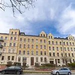 Schlossberg-domizil Mit Weitblick - Arbeitsplatz, Balkon, Netflix, Badewanne & Yogamatte *