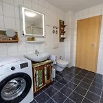 Schlossberg-domizil Mit Weitblick - Arbeitsplatz, Balkon, Netflix, Badewanne & Yogamatte شيمنيتز