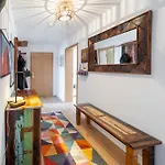 Schlossberg-domizil Mit Weitblick - Arbeitsplatz, Balkon, Netflix, Badewanne & Yogamatte *