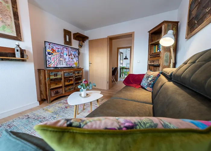 Schlossberg-domizil Mit Weitblick - Arbeitsplatz, Balkon, Netflix, Badewanne & Yogamatte