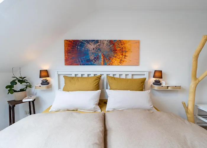 Schlossberg-domizil Mit Weitblick - Arbeitsplatz, Balkon, Netflix, Badewanne & Yogamatte Apartment *