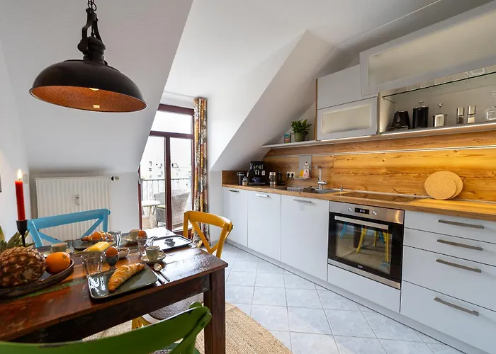 Apartment Schlossberg-domizil Mit Weitblick - Arbeitsplatz, Balkon, Netflix, Badewanne & Yogamatte *